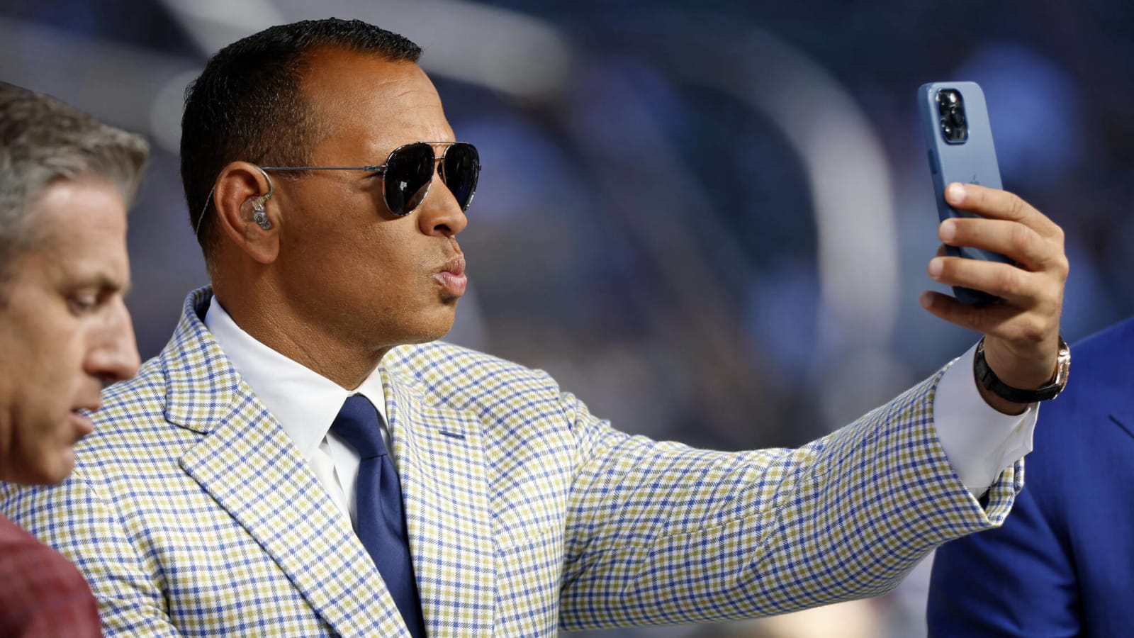 Alex Rodriguez closing in on purchase of Timberwolves