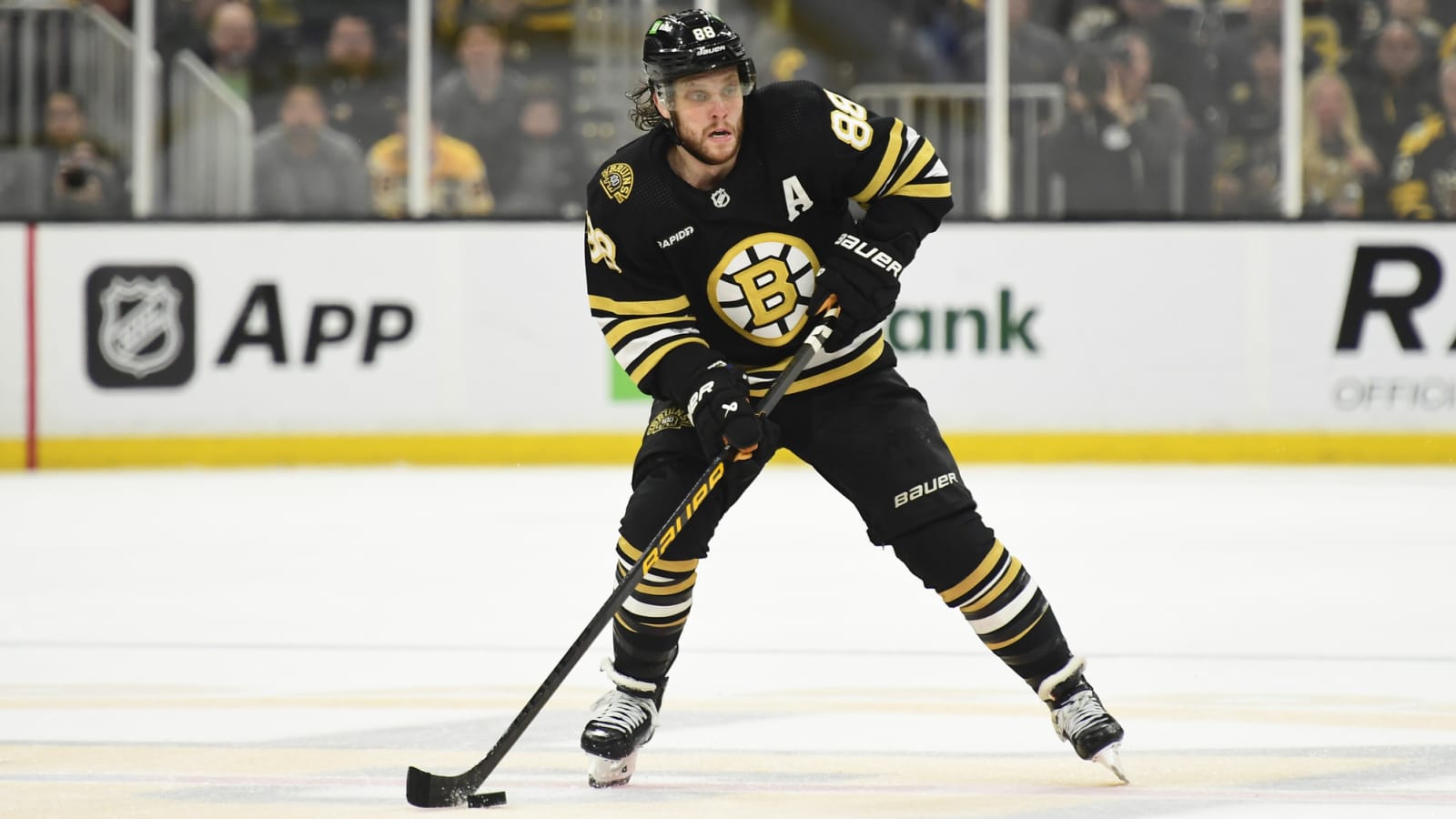 Will Bruins’ Pastrnak Reach 400 Goals in 2024-25?