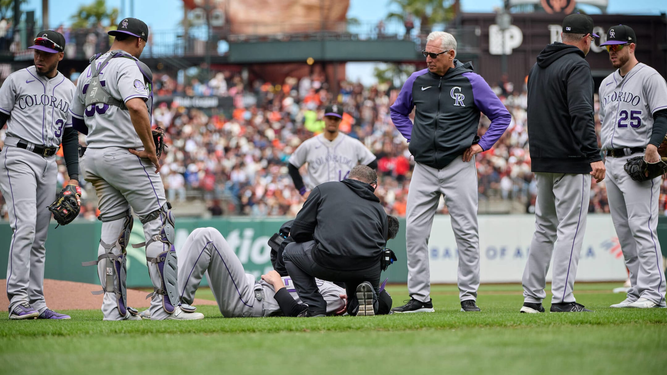 Rockies' Kyle Freeland injures right shoulder in 1-0 loss to Giants