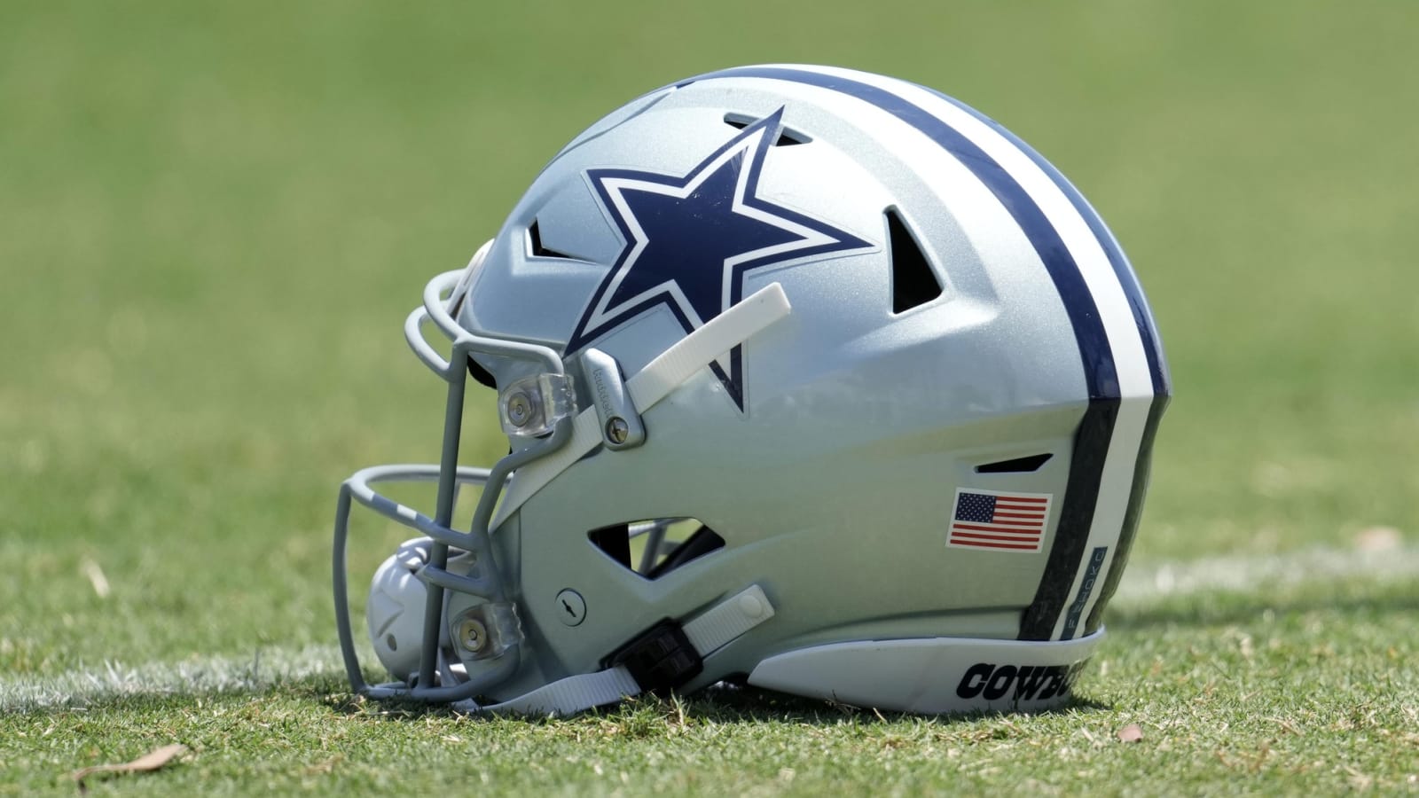 Cowboys place DT Jordan Phillips on IR