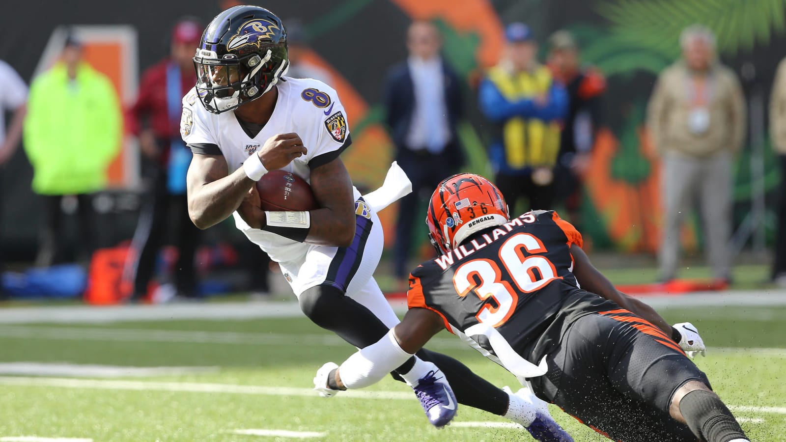 Watch: Ravens QB Lamar Jackson busts out spin move on incredible TD run