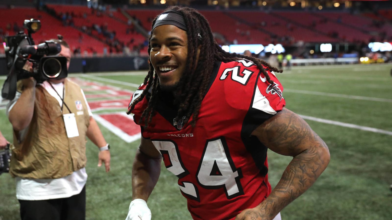 Free-agent RB Devonta Freeman visits New York Giants