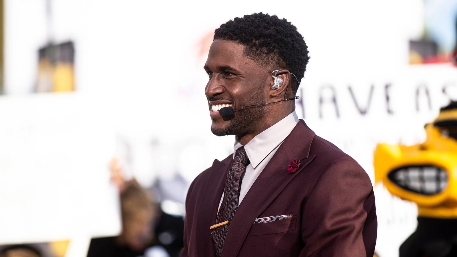 USC Trojans Legend Reggie Bush To Throw Out First Pitch At Los Angeles Dodgers Game