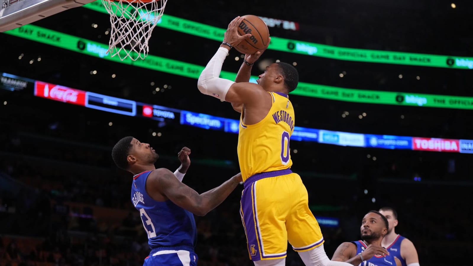 Lakers fans roast Russell Westbrook as he attempts to shoot a
