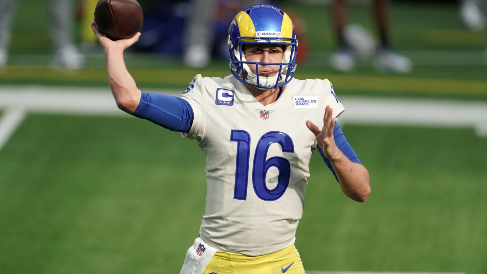 Rams to start Jared Goff vs. Packers