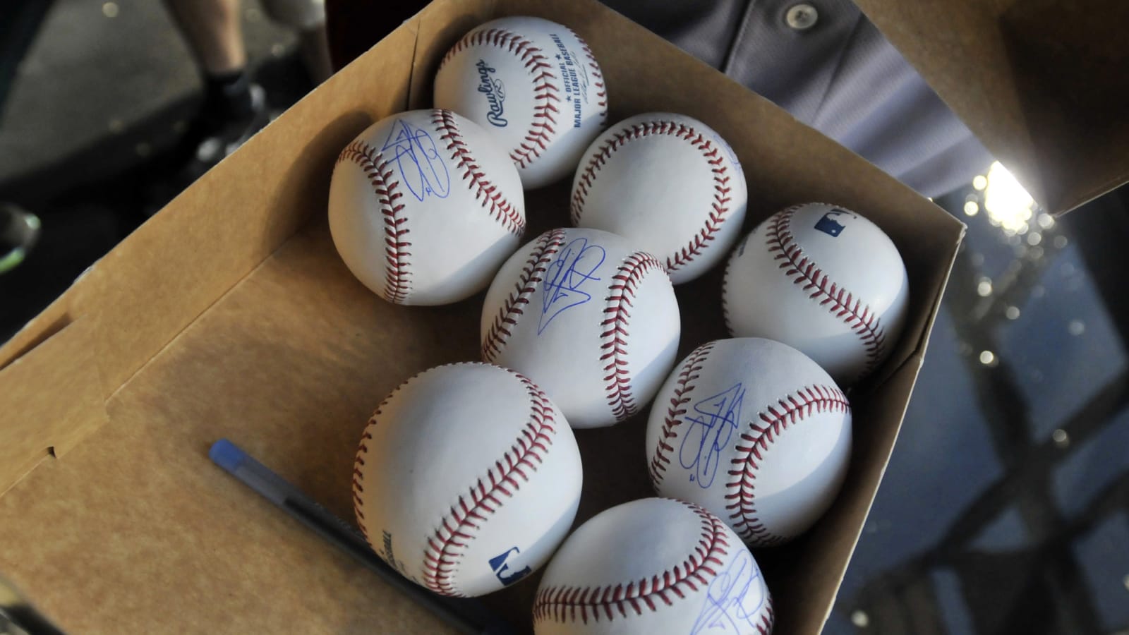 Former MLB utility player Lenny Randle dies at 75