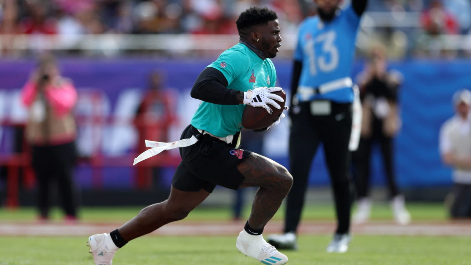 Tyreek Hill has a cheeky reaction to Odell Beckham Jr. signing with the Dolphins to stop Chiefs’ three-peat