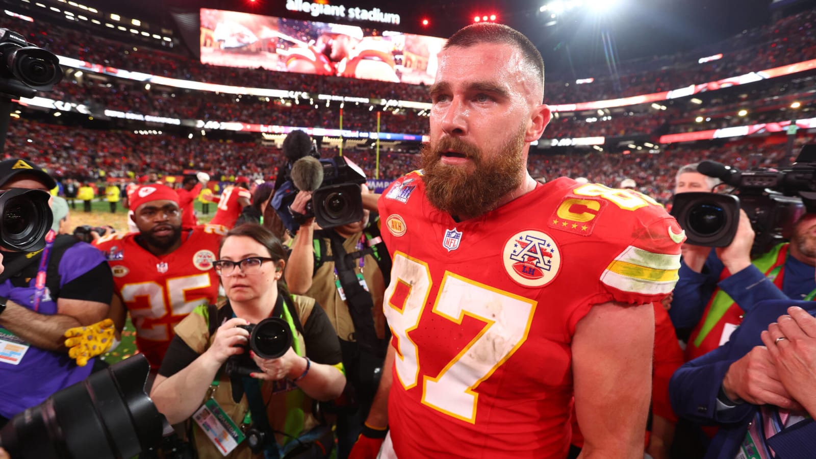 Chiefs, TE Travis Kelce agree to contract extension