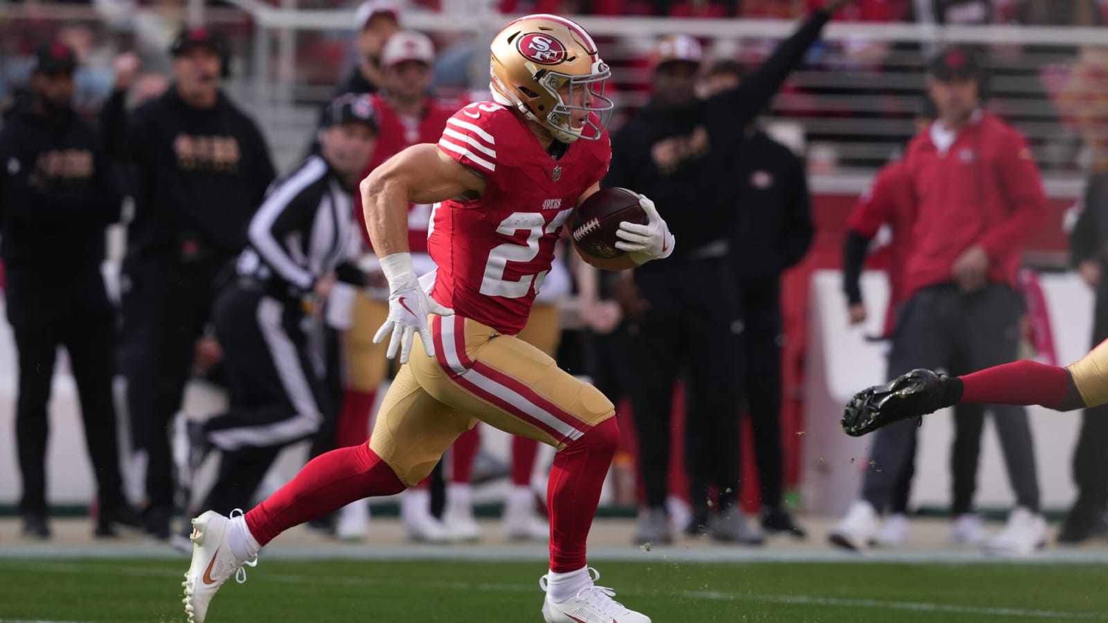 49ers&#39; Kyle Shanahan reacts to Christian McCaffrey-Steph Curry comparison