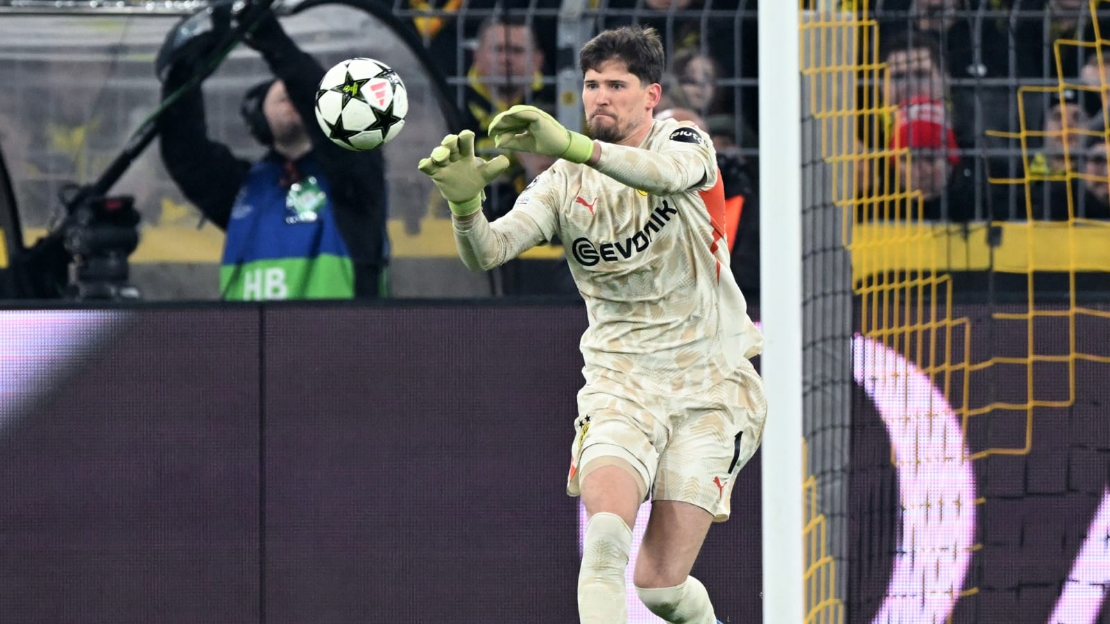 Chelsea want goalkeeper who they believe can be the ‘best in the world’