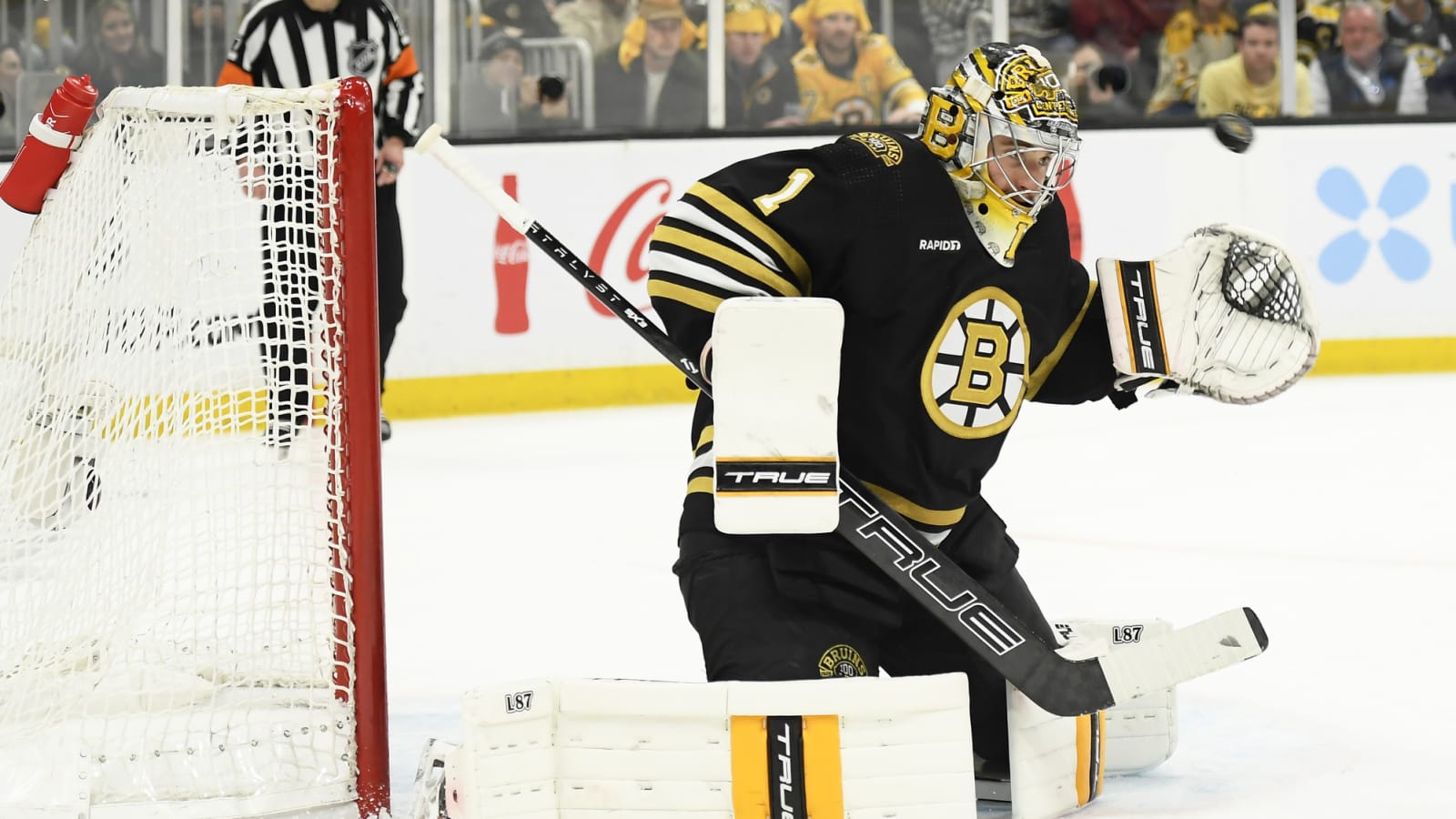 Which teams make sense for a Jeremy Swayman offer sheet?