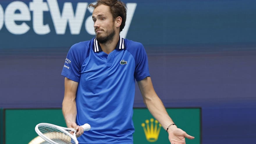 'I feel like they are all better than me,' Daniil Medvedev recognizes Jannik Sinner, Carlos Alcaraz and Novak Djokovic have more chances to win titles than himself