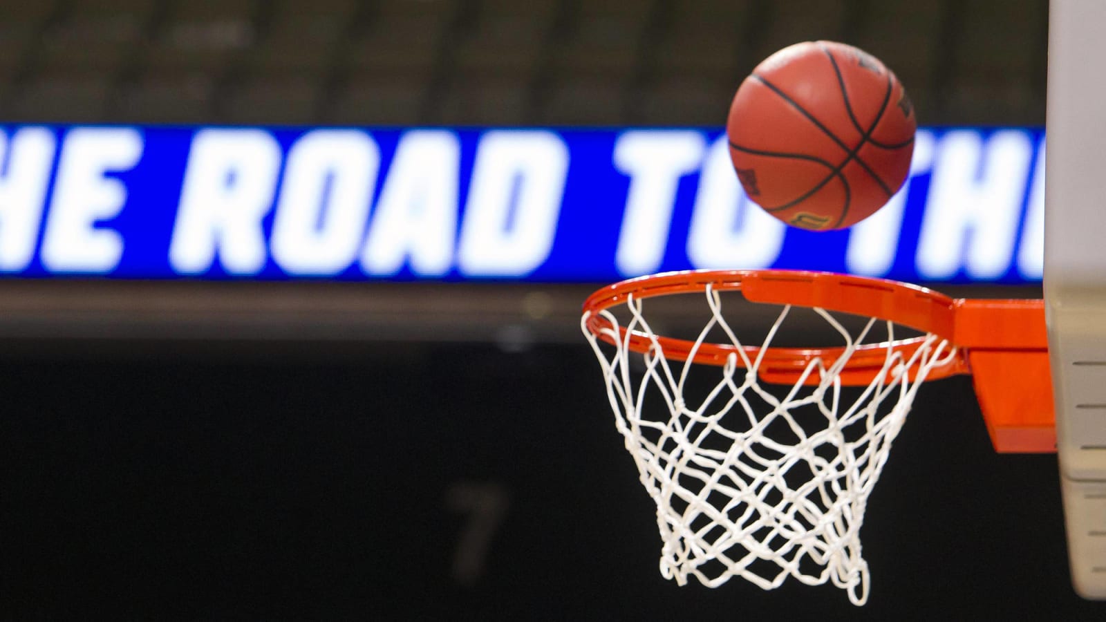 Fun and creative ways to fill out your March Madness bracket