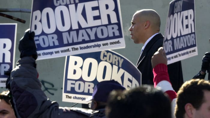 "Street Fight" (2005)