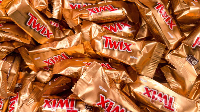 Treat: Twix
