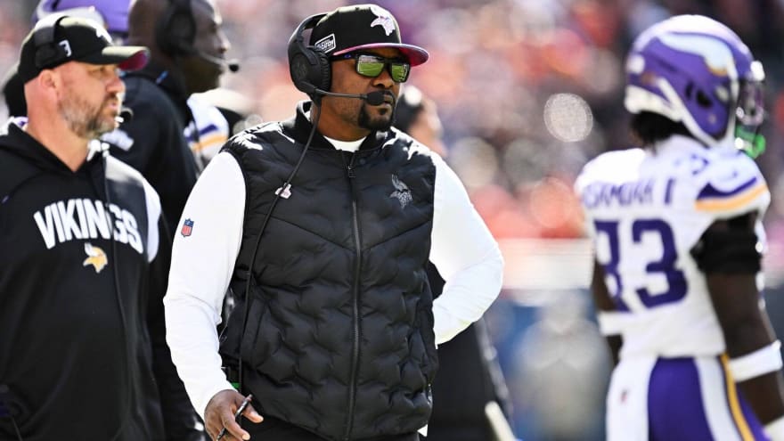 Vikings DC Brian Flores Shows League He Still Plans to Head Coach Again