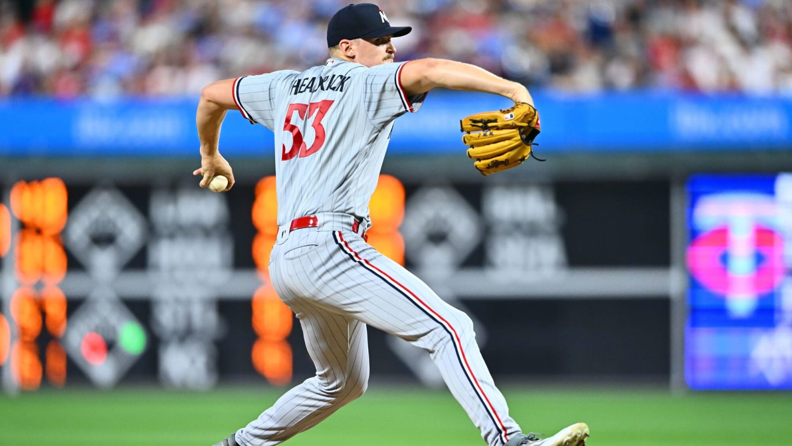 Minnesota Twins Swap Out Bullpen Pitchers