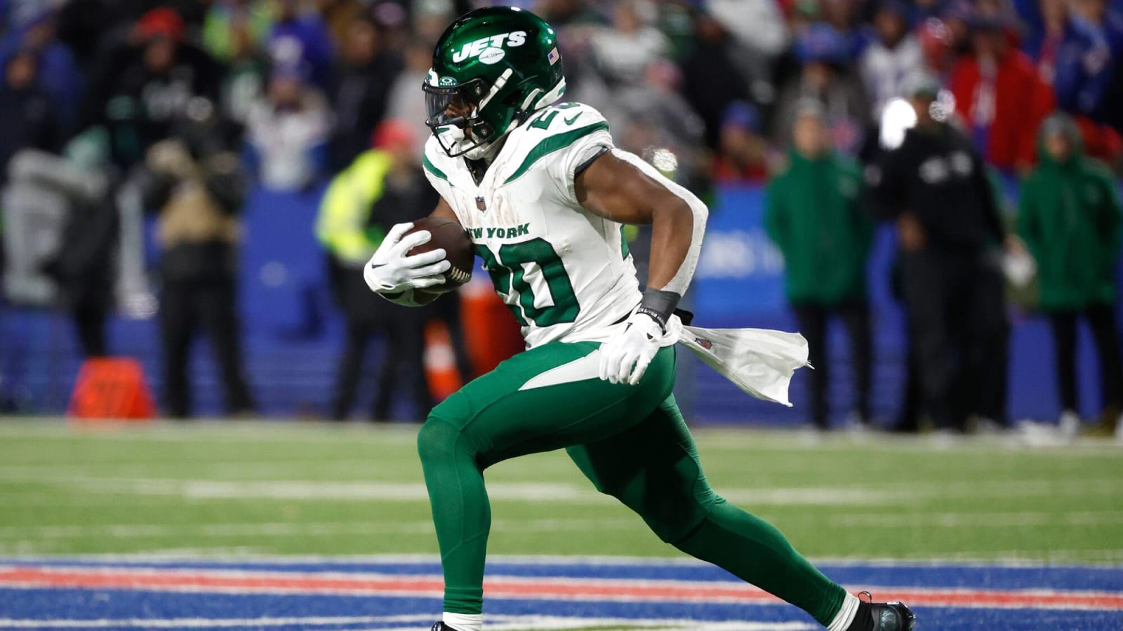 Jets&#39; Injury Update: Breece Hall One of Two Starters Limited Due to Hamstring