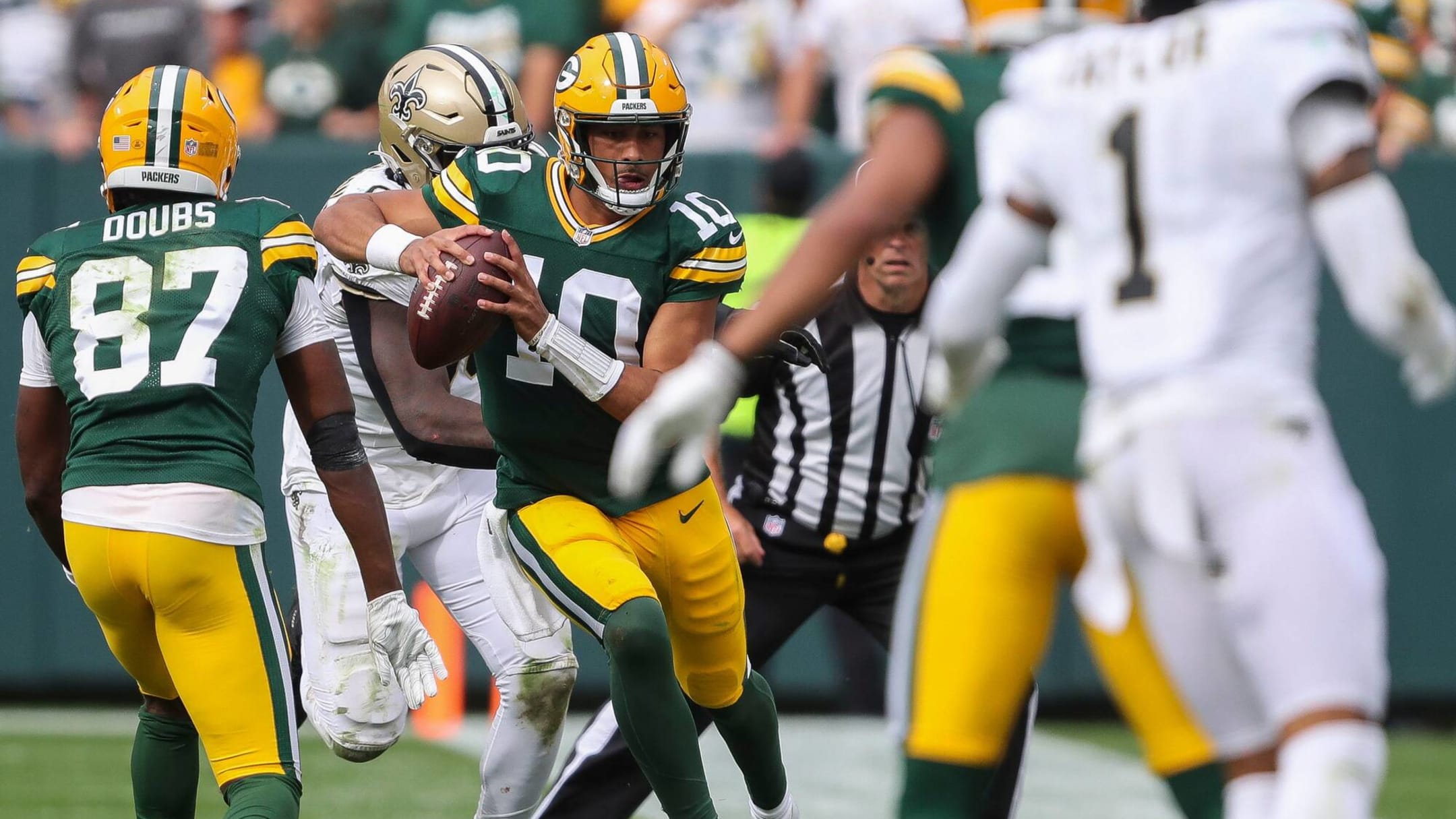 Packers vs. Lions: Who Will Take Control of the NFC North