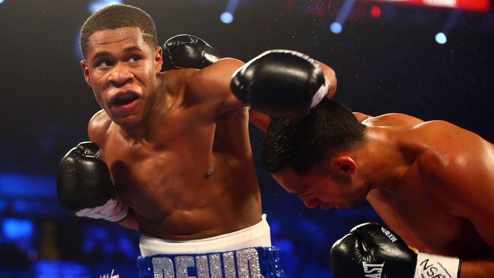 Oscar De La Hoya calls Devin Haney a 'shot fighter'