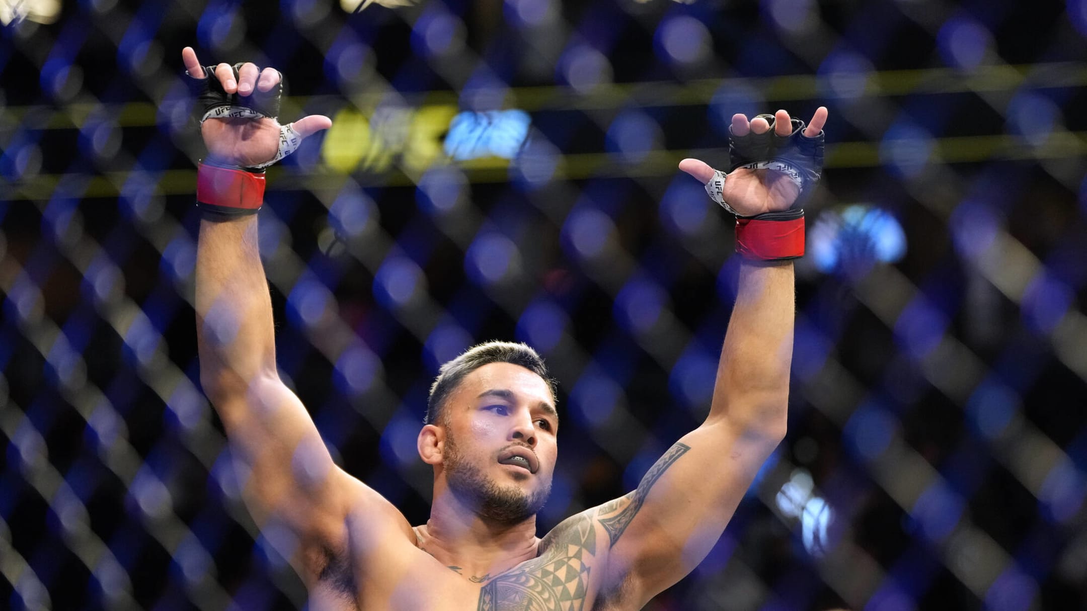 Brad Tavares Booked Against Gregory Rodrigues at UFC 283 in January in  Brazil