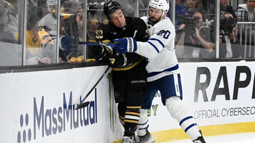 Auston Matthews shines, the Maple Leafs defence is dull: Game 2 +/-