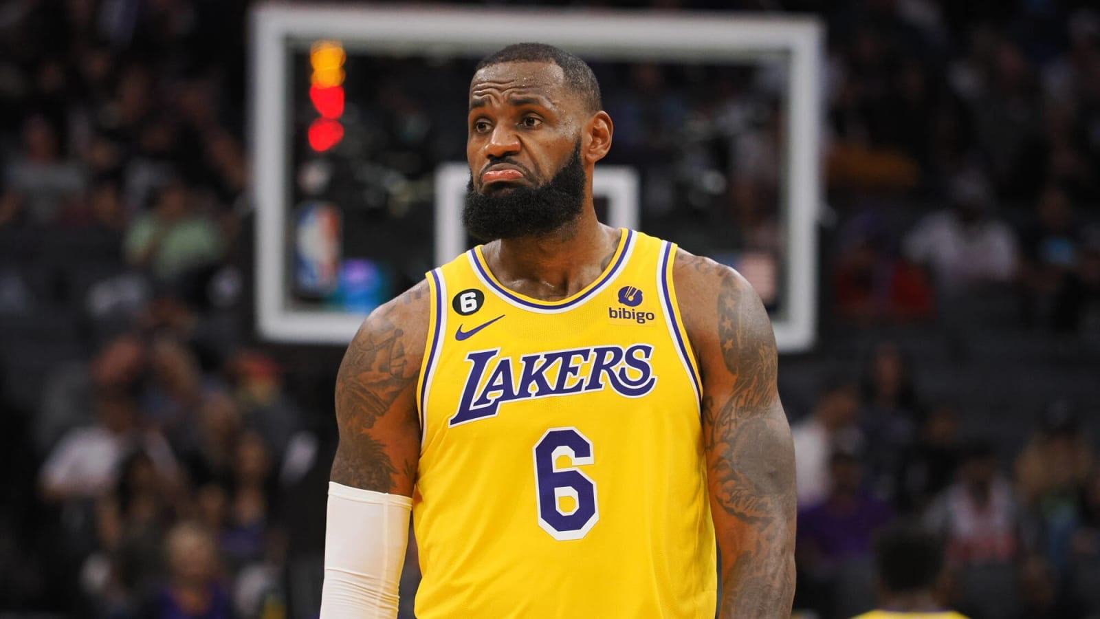 Official Los Angeles Lakers LeBron James 6 All time Scorer