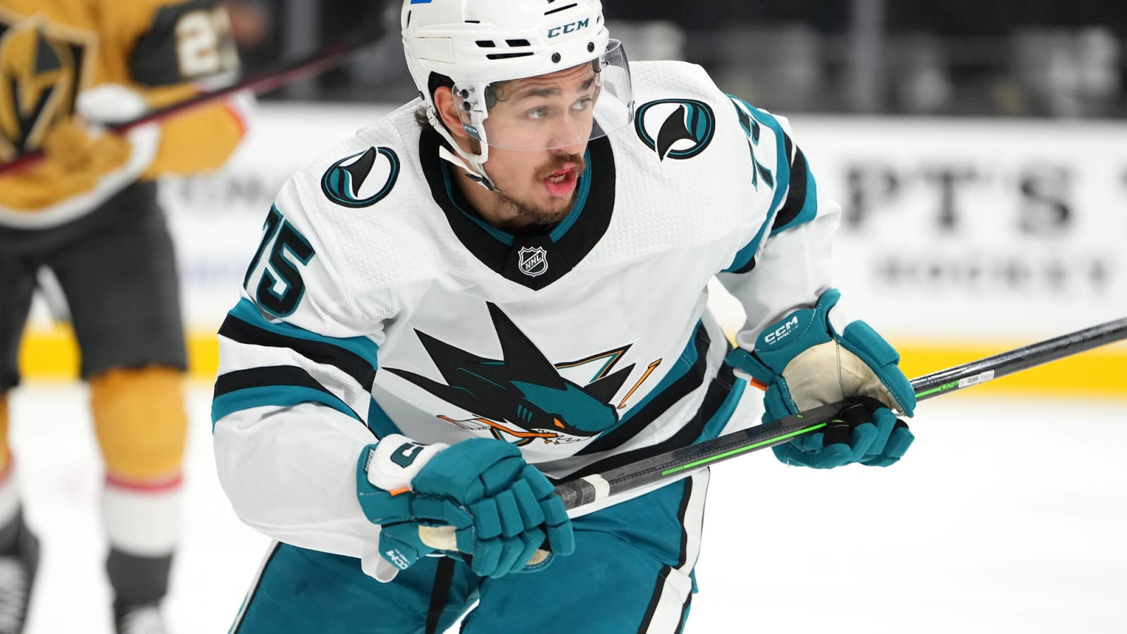 Sharks Locker Room: Quinn Talks Gushchin’s Season Debut, Hoffman on Snapping Slump