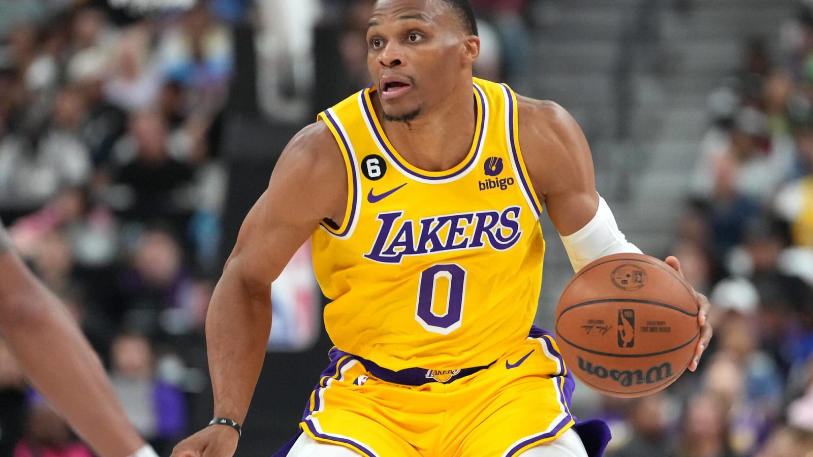 Lakers Proposing Multi-Team Trade Offers