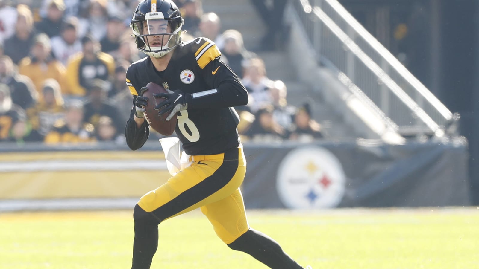 Kenny Pickett, Steelers Stars to Play Against Buccaneers