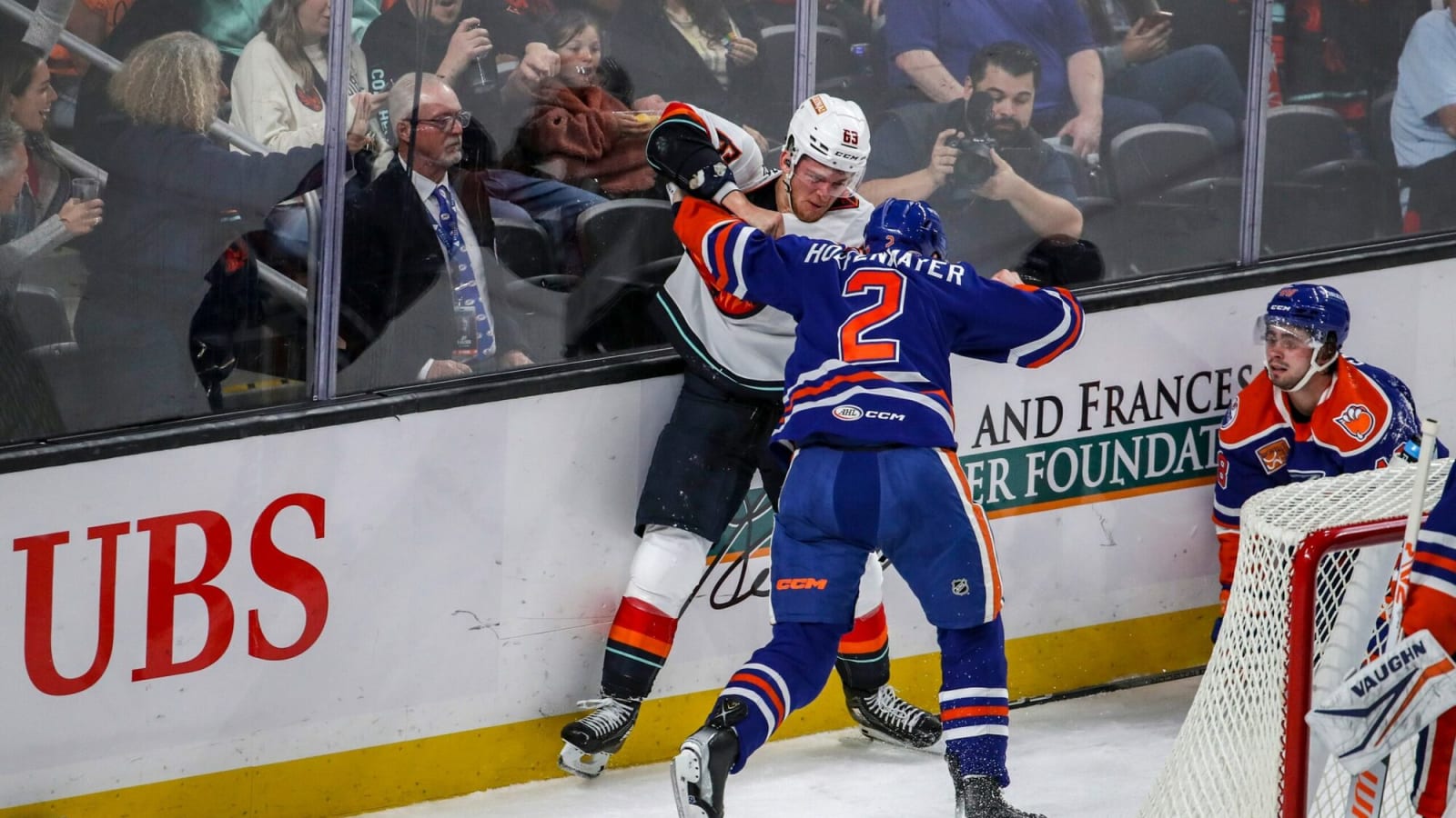 Edmonton Oilers sign Noel Hoefenmayer to one-year contract