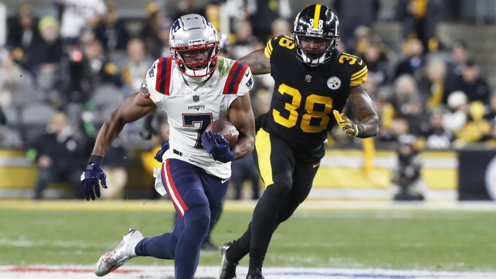 Patriots’ JuJu Smith-Schuster clears air on ankle injury with 2-word response