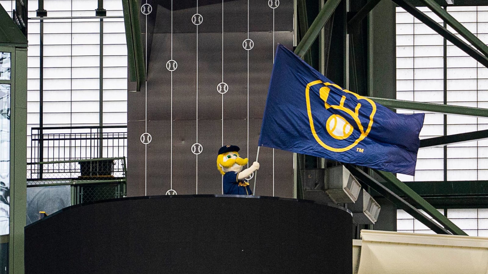 Ranking the Primary Logos of the Milwaukee Brewers