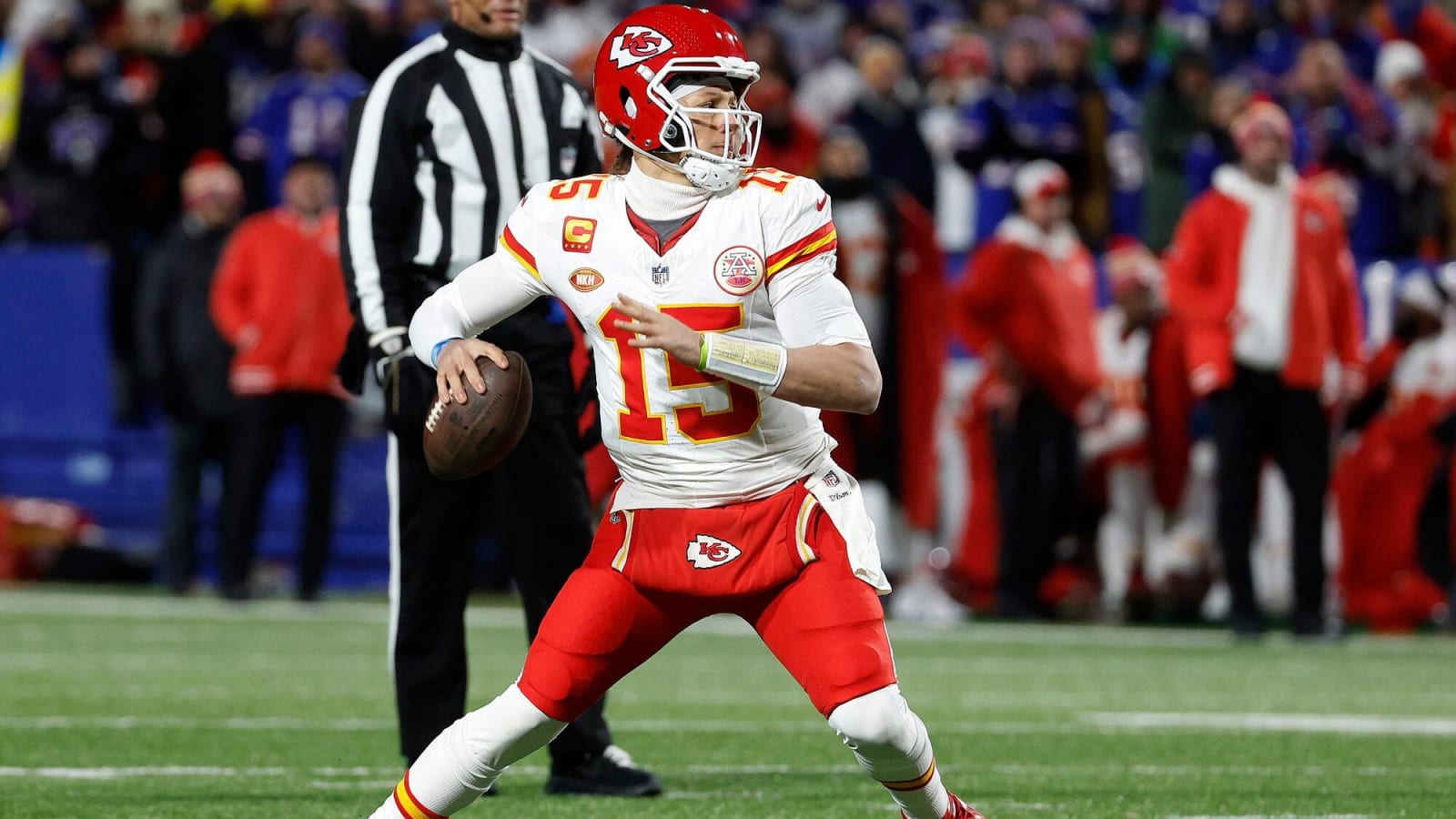 Patrick Mahomes Hypes Up His Chiefs Teammates After Win Over Bills