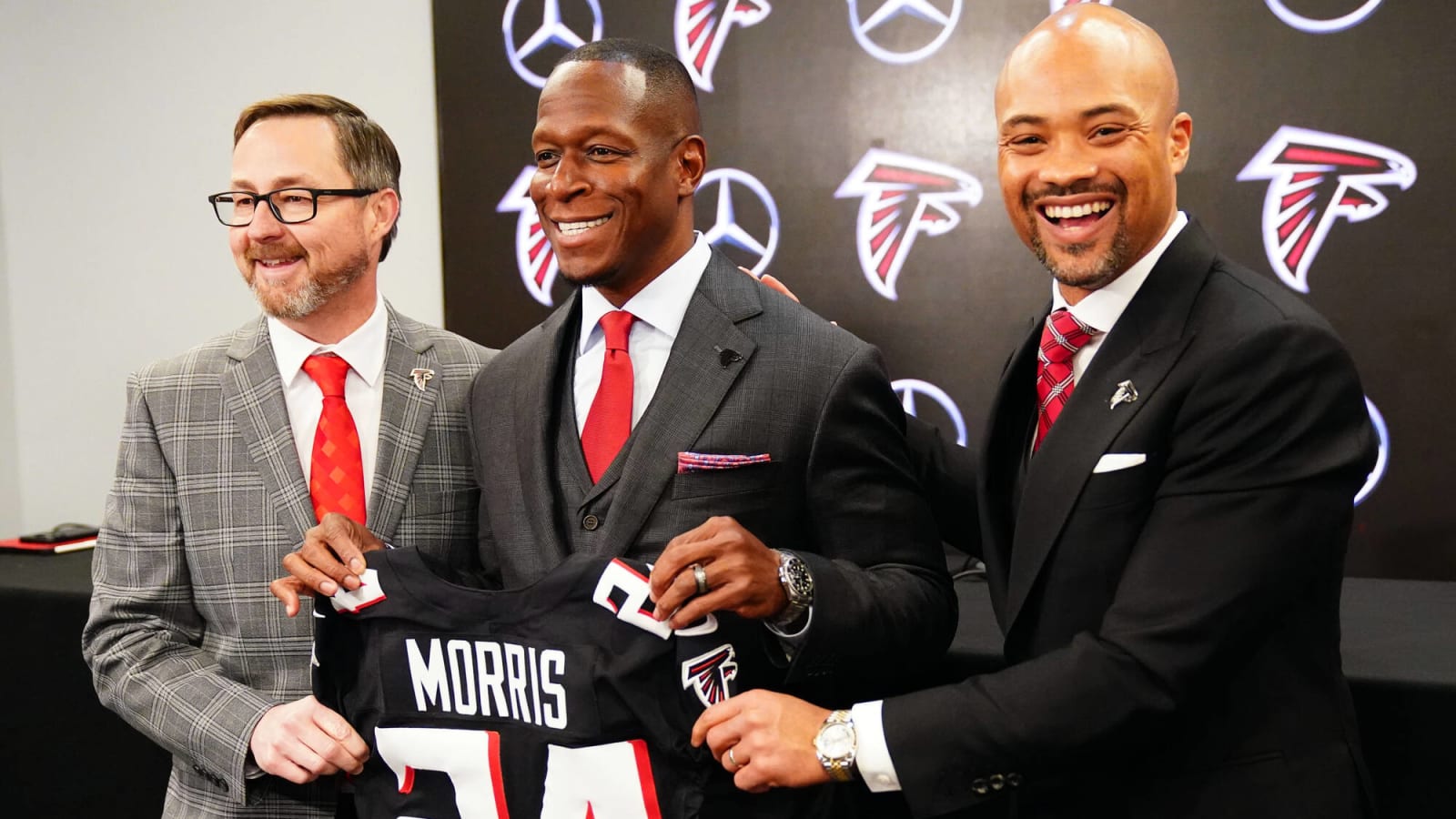 Falcons expected to be 'aggressive' in trading up in NFL Draft