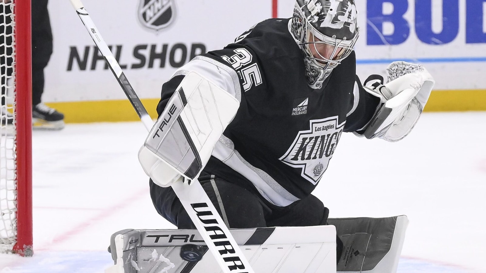 Darcy Kuemper has helped revive career with Kings