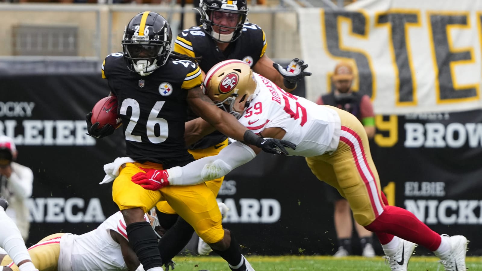 Steelers Re-Sign RB Anthony McFarland To Practice Squad