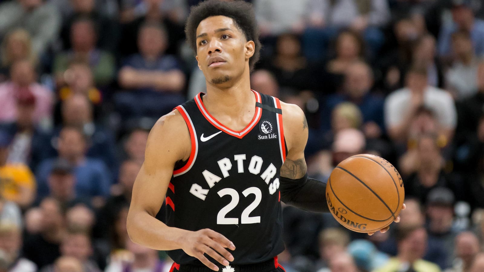 Raptors' Patrick McCaw leaving bubble to treat knee issue