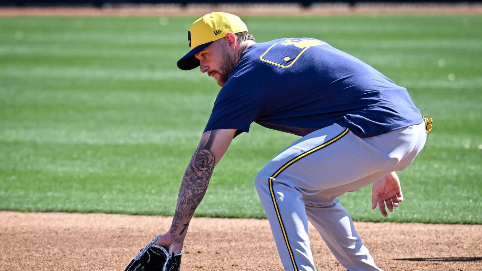 Brewers manager reveals new plan for middle infield alignment