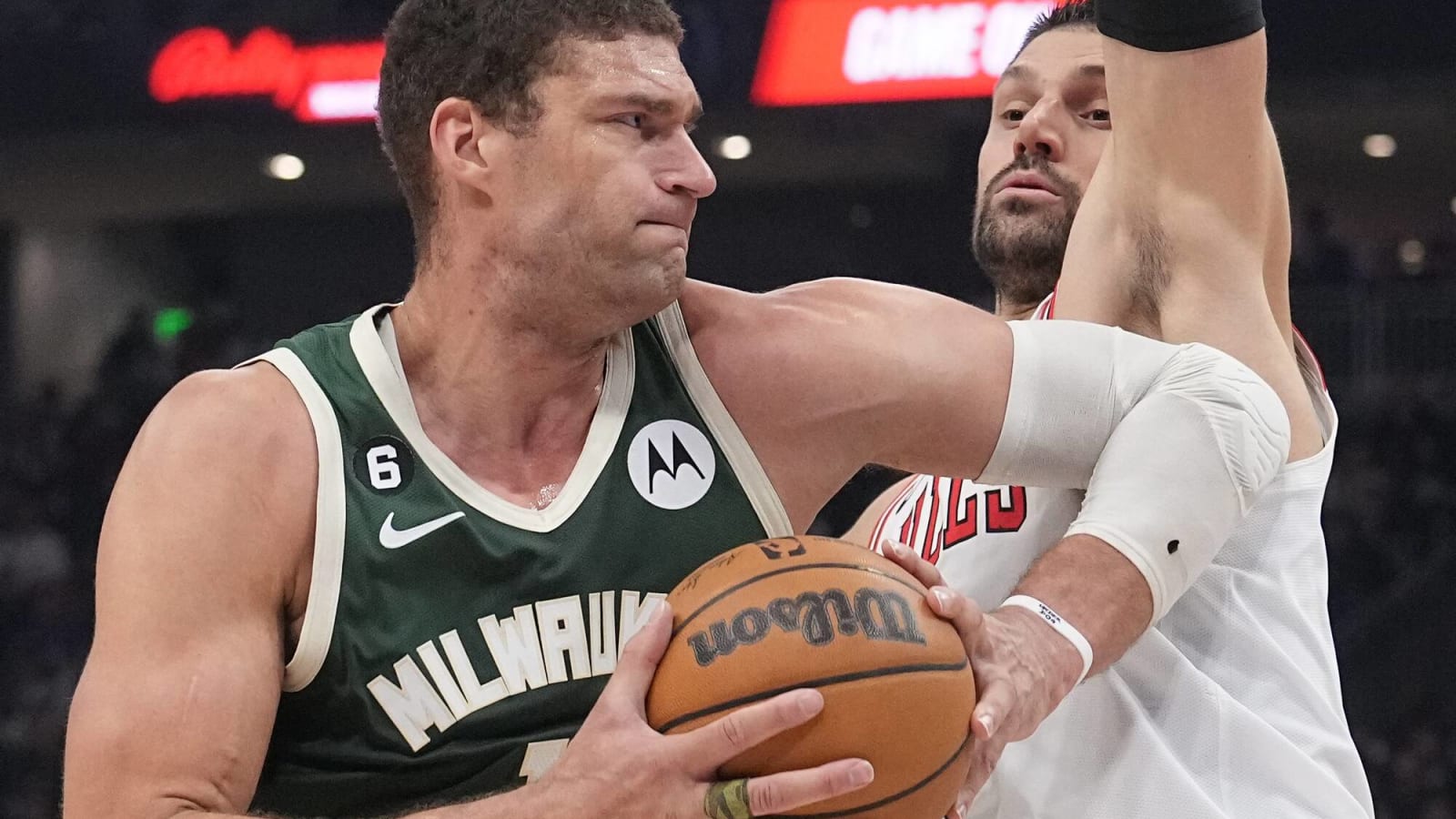 Rockets’ Bold Plans To Pursue Bucks’ Brook Lopez, Revealed