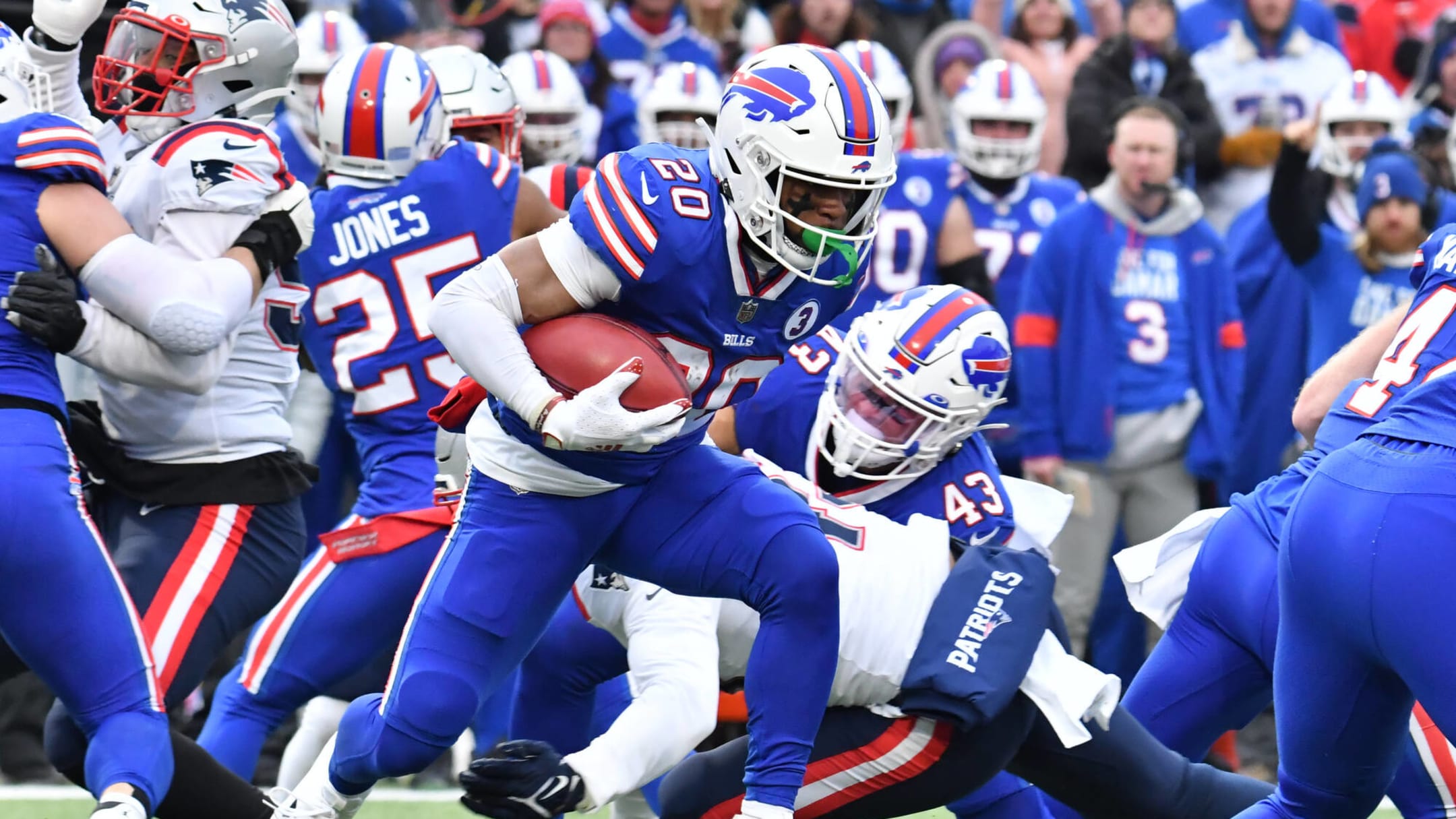 What experts are predicting for Sunday's Patriots-Bills game