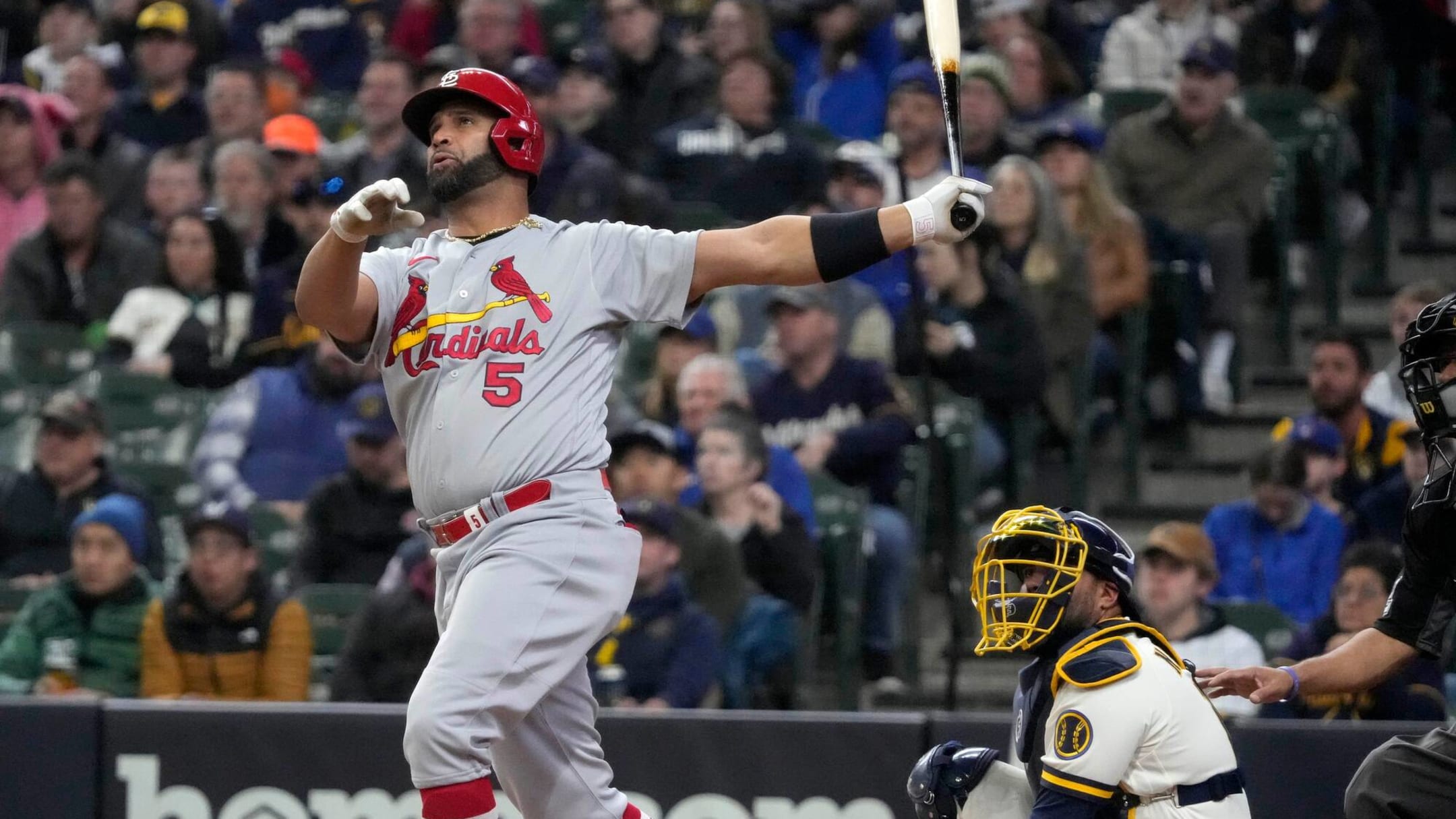 Albert Pujols hits 699th and 700th home runs Friday at Dodger