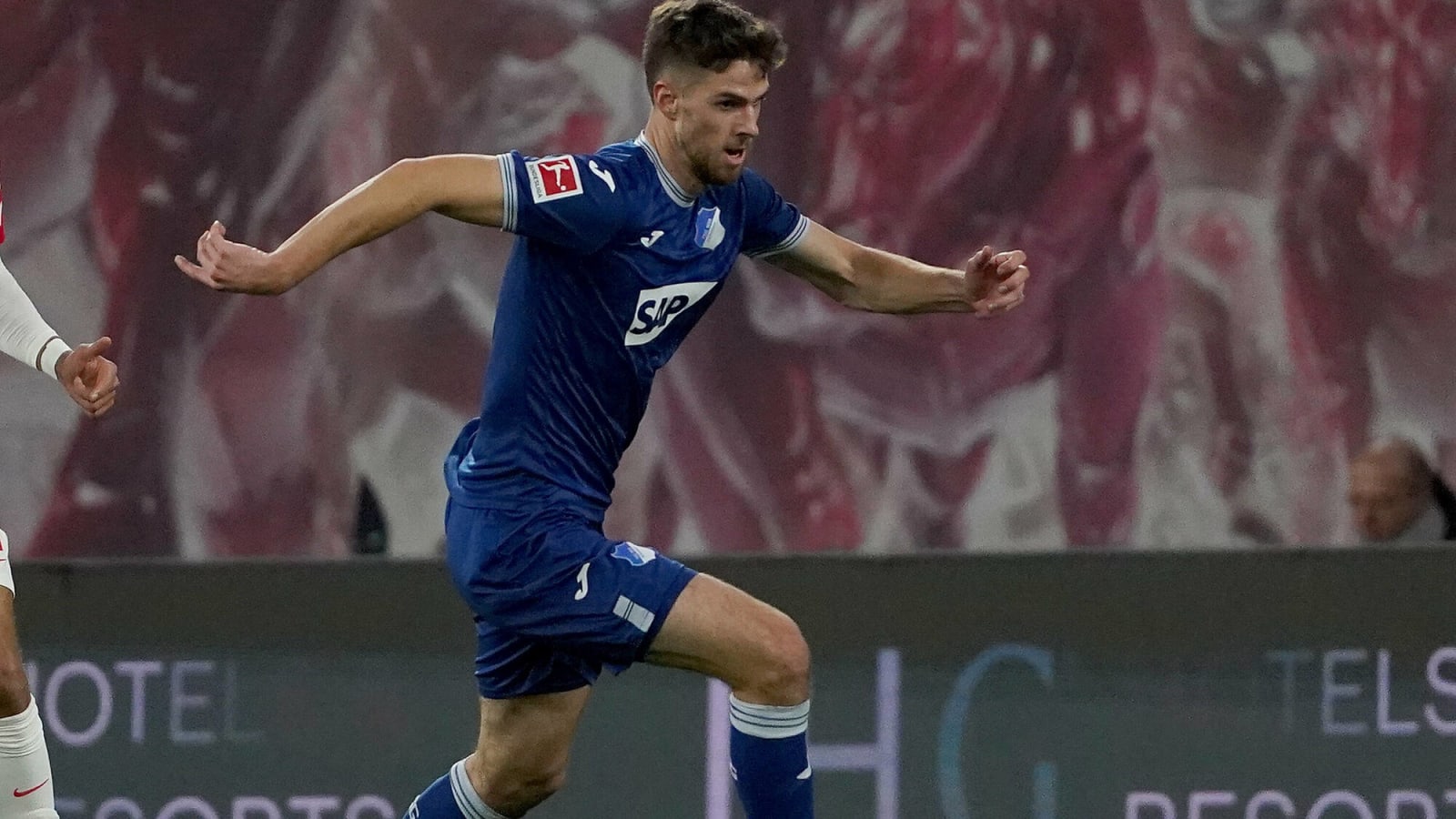 Newcastle plotting summer move for 25-year-old Bundesliga midfielder