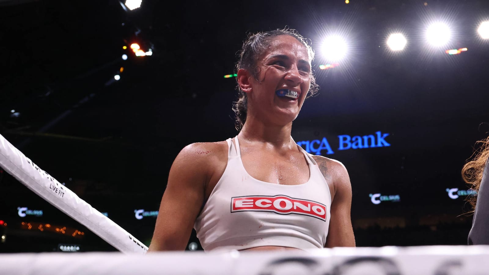 Amanda Serrano Makes History In First Women&#39;s Unified Championship Bout