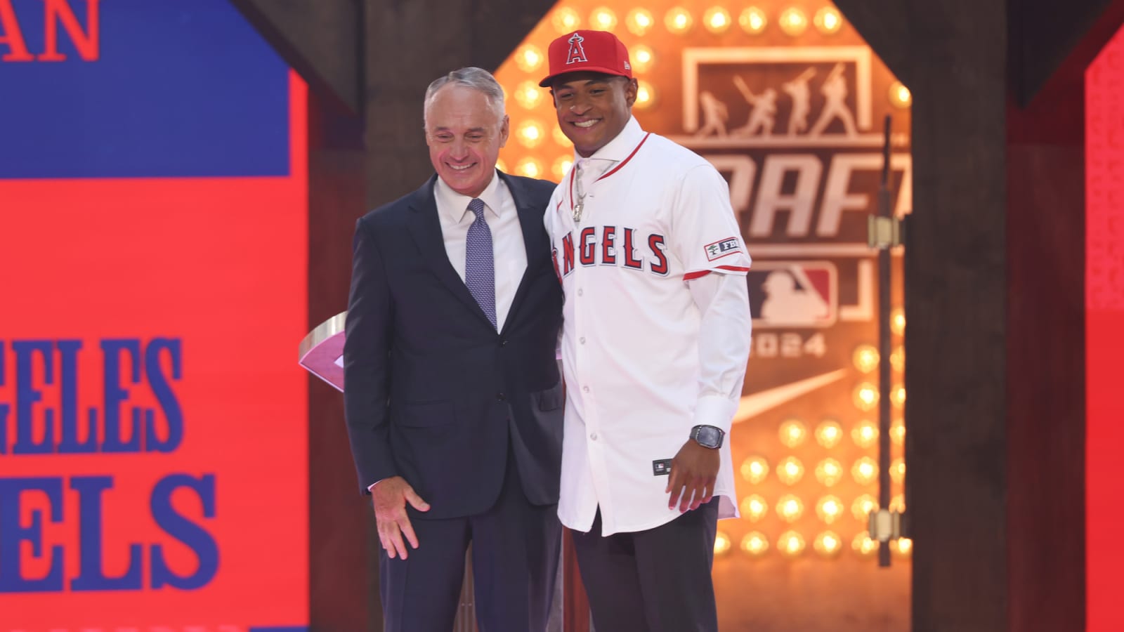Angels agree to contract with first-round infield slugger
