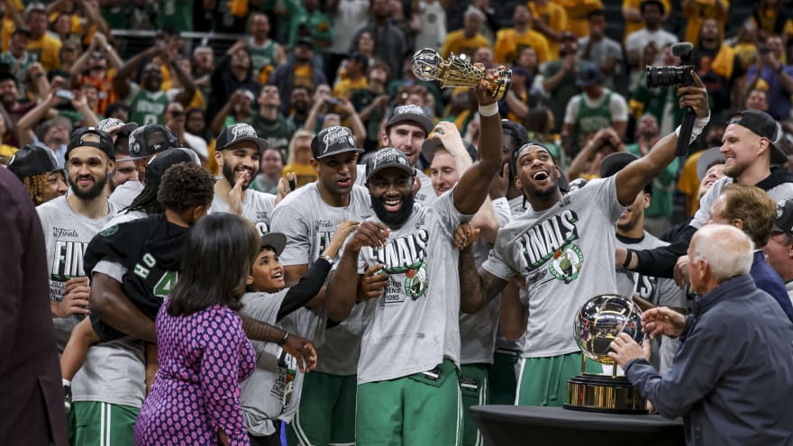Celtics sweep Pacers, advance to NBA Finals
