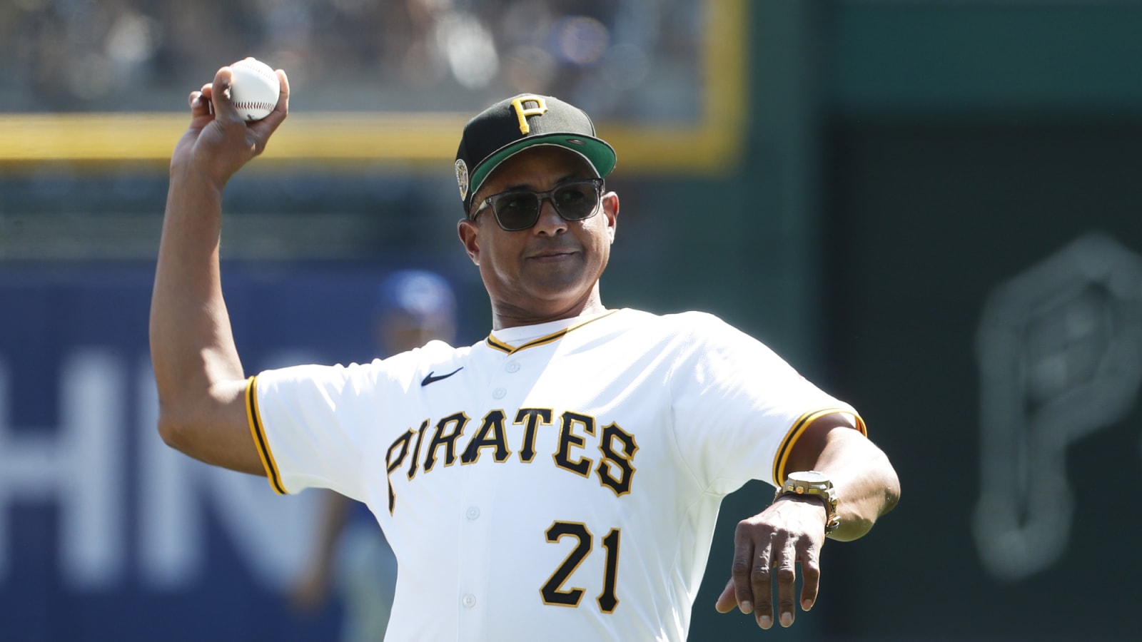 Roberto Clemente's son calls out disrespectful move from Pirates