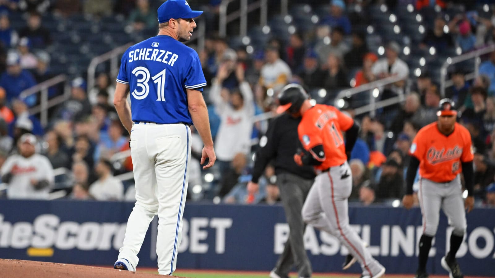 Blue Jays’ Max Scherzer pulled from Saturday’s start due to right lat soreness