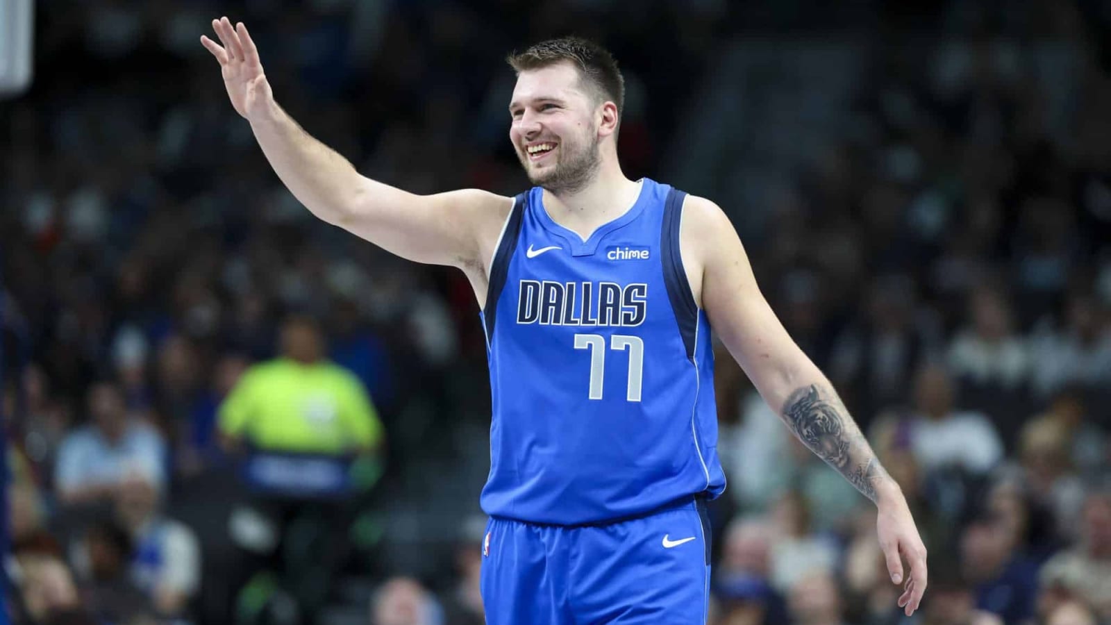 Dallas Mavericks Hold Off Memphis Grizzlies 126-121