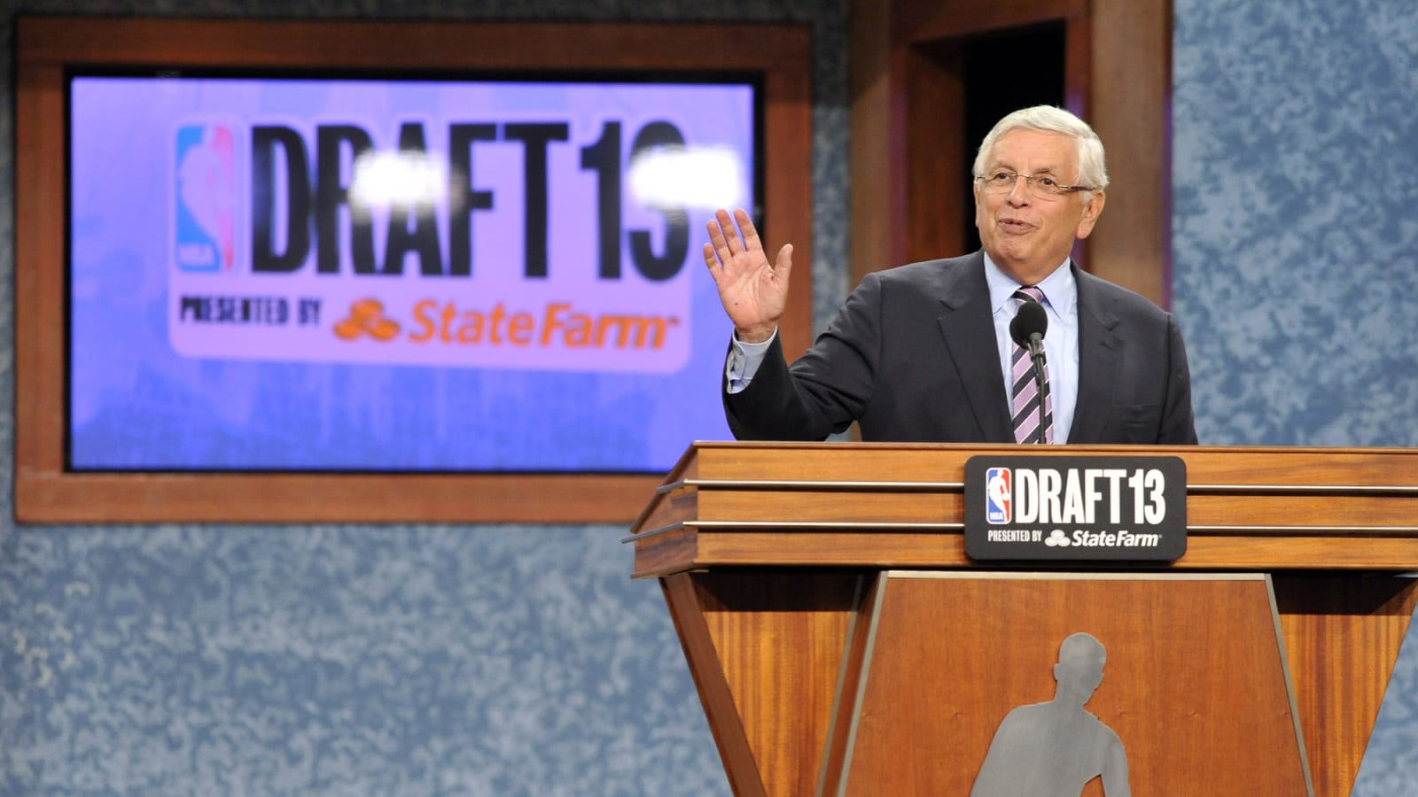 13 Years Ago Today, Chris Paul&#39;s Blockbuster Trade To Lakers Was Vetoed By David Stern
